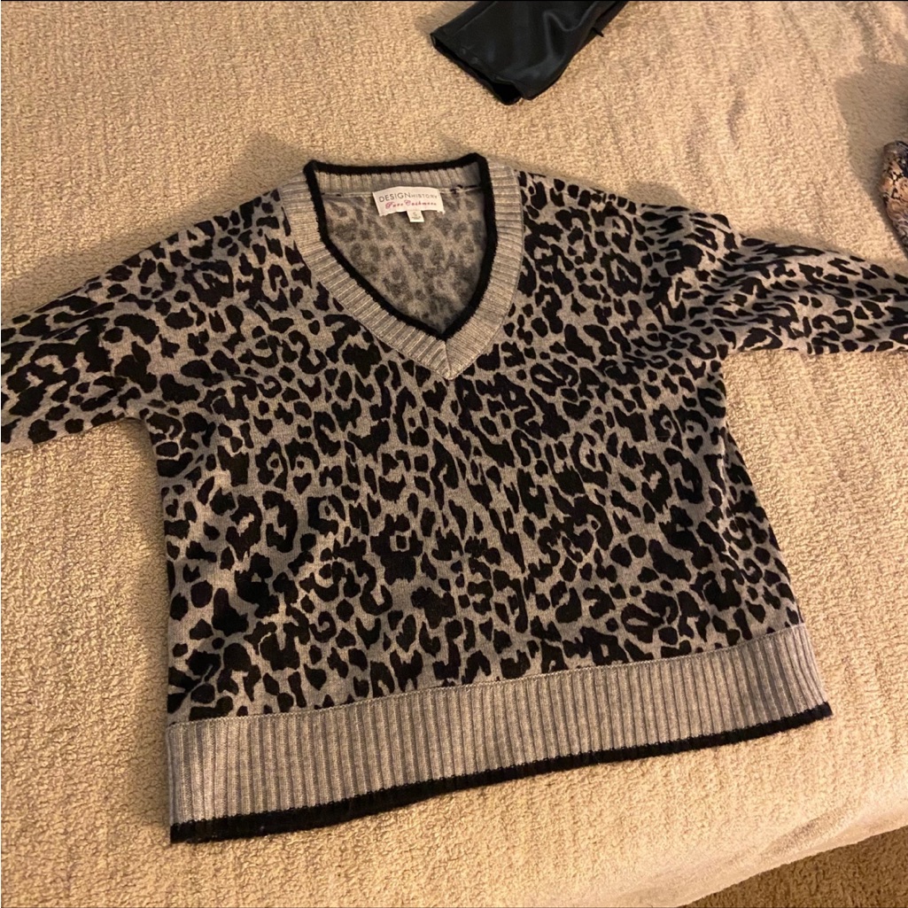 V-Neck Cashmere Sweater